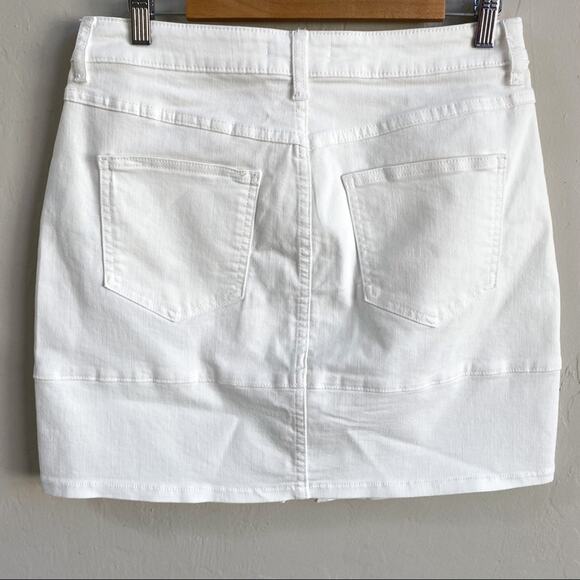 NWT Chelsea & Violet South Of France White Denim Mini‎ Skirt - Picture 2 of 6